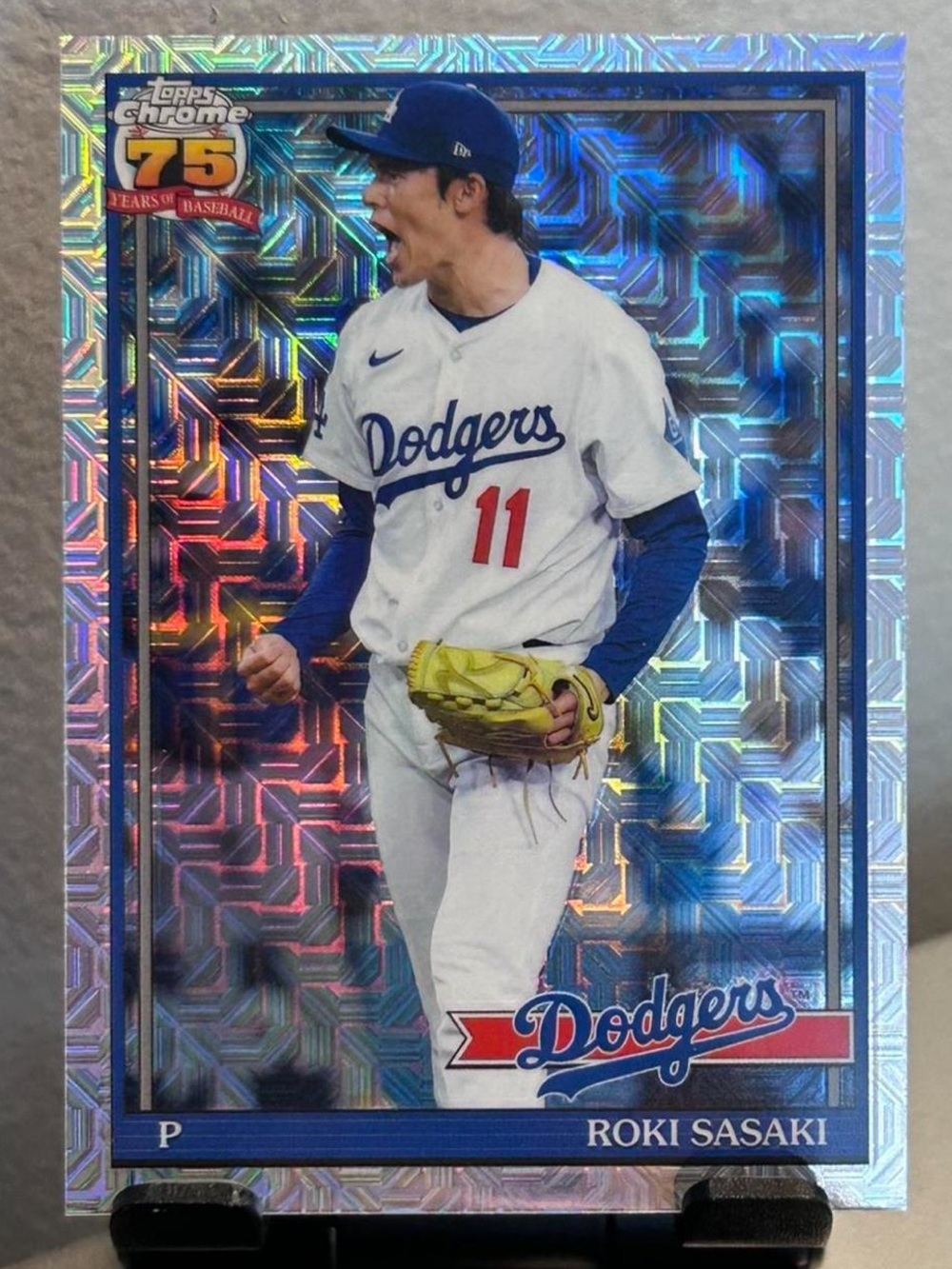 2026 Topps Series 2 Chrome Roki Sasaki Dodgers baseball card